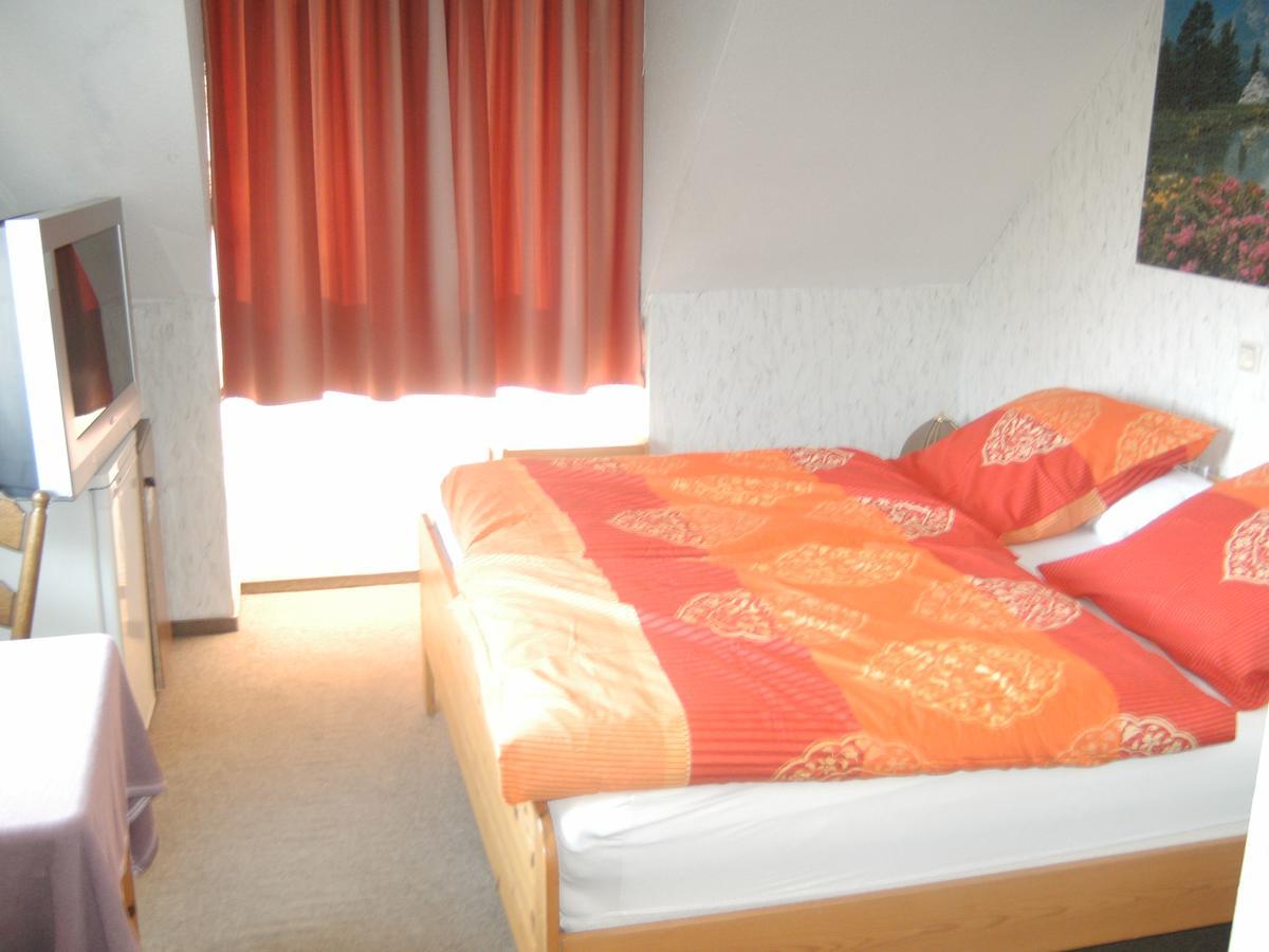 Monteurhotel Garni Alter Olper Hof Lindlar Exterior photo